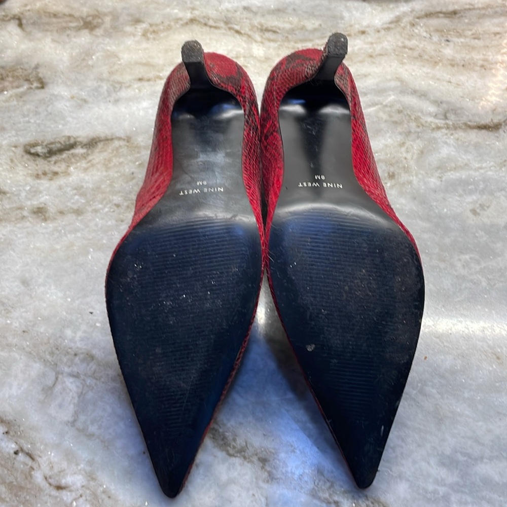 Nine West Barbe Red & Black snakeskin print pointy toe pumps Sz 9 - Picture 5 of 5